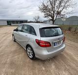 Mercedes-Benz B 180 d - - Mercedes-Benz B 180 mit Diesel-Antrieb: Silber