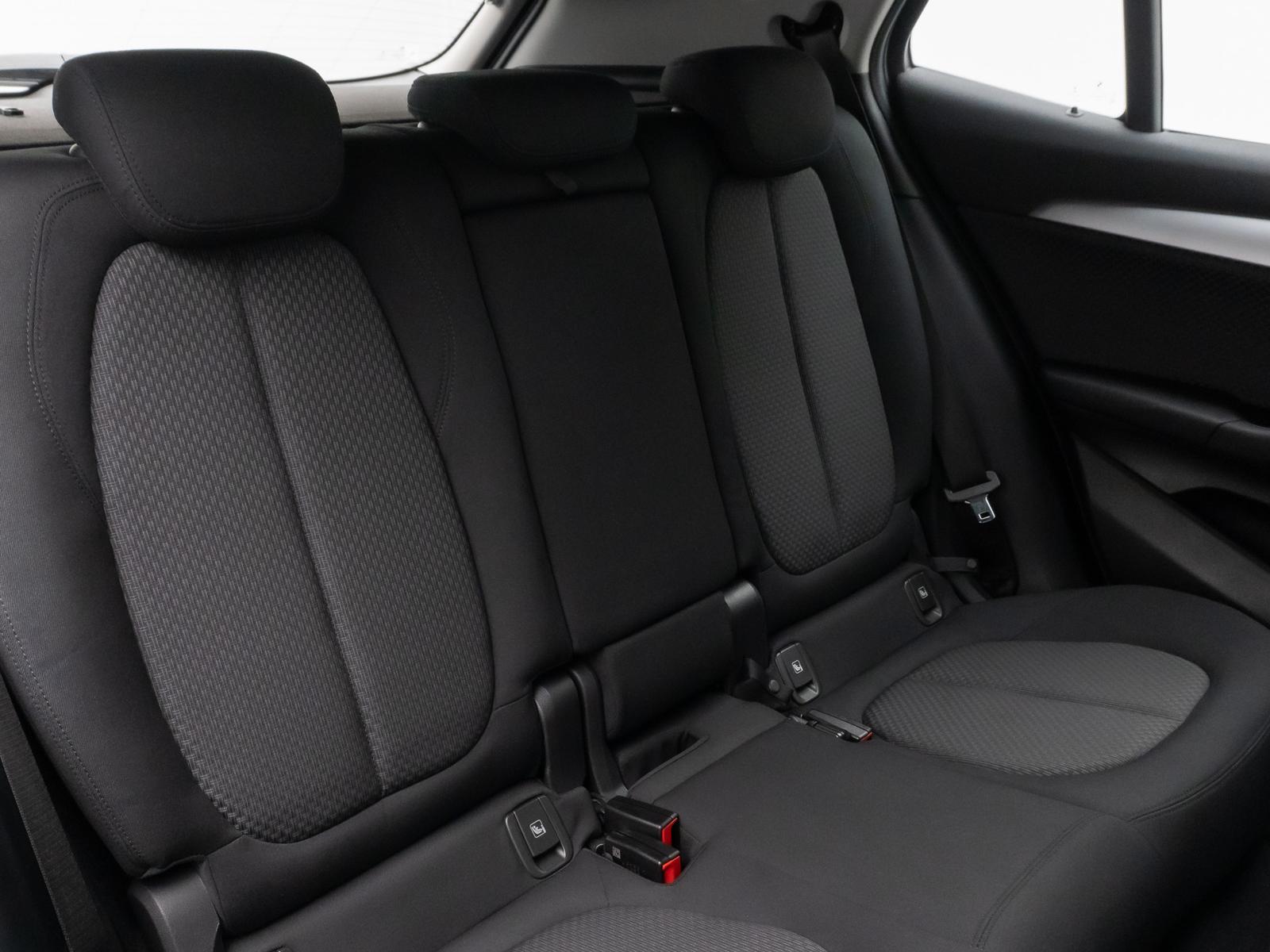 BMW X2 sD18i Parkassistent DAB Navigation Lordos LED, миниатюра 27