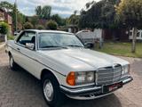 Mercedes-Benz 230 CE Coupé*W123*Automatik*S.Dach*Toller Zustnd - Offers matching your search criteria