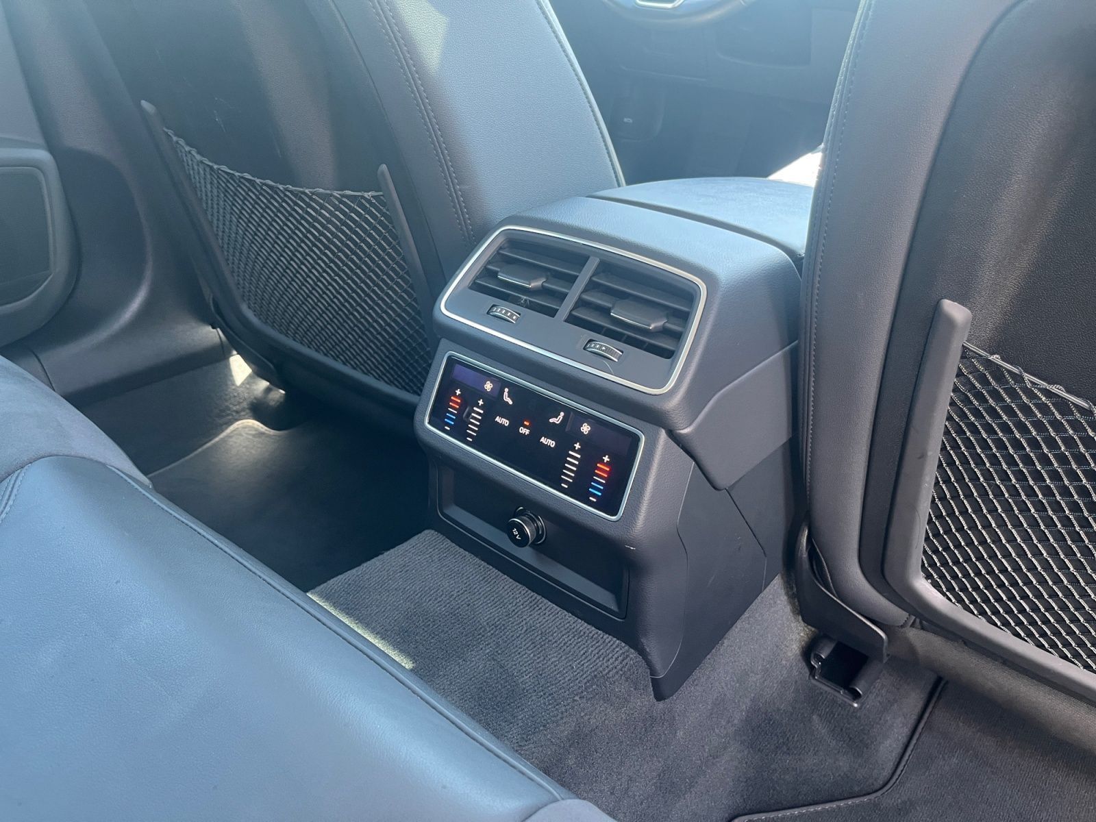 Fahrzeugabbildung Audi A6 Avant 50 TFSI e PHEV quattro sport pano