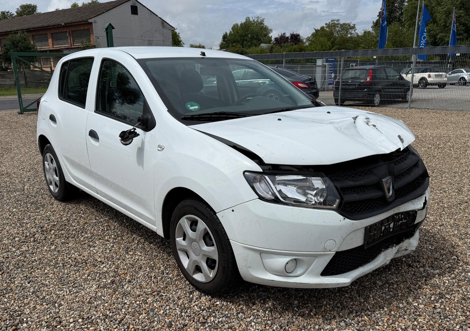 Dacia Sandero II Motor, Getriebe und Airbags sind ok