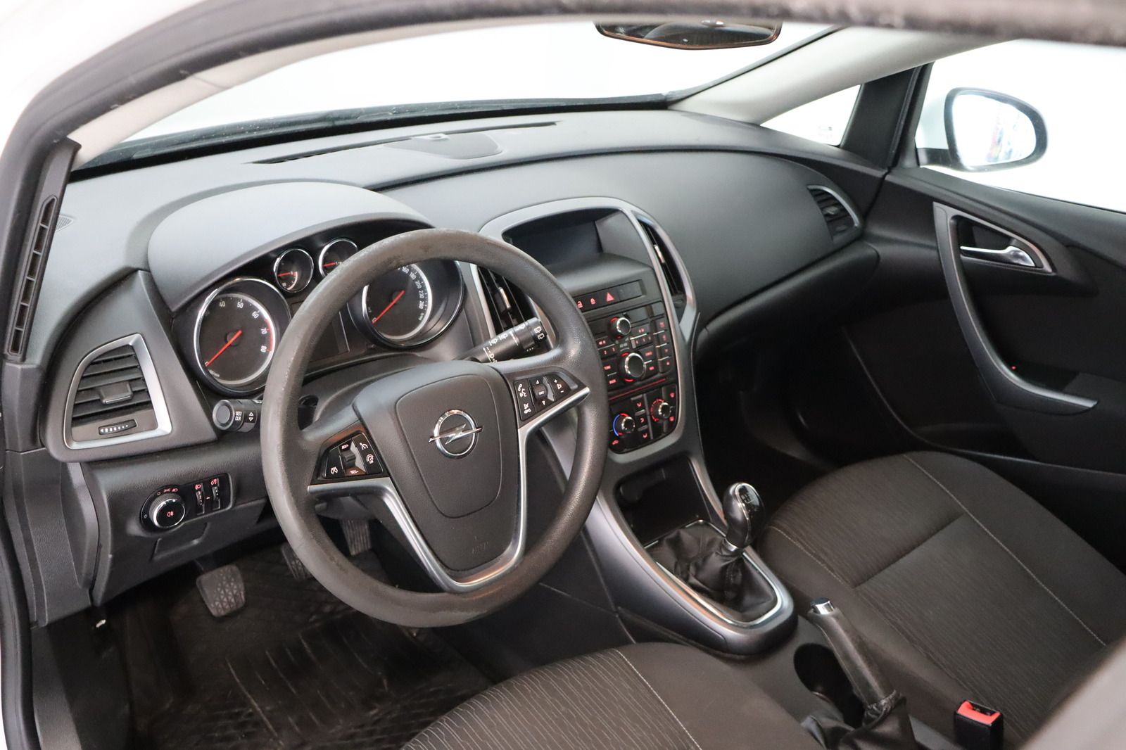 Fahrzeugabbildung Opel Astra Sports Tourer 1.4 ecoFLEX FUN