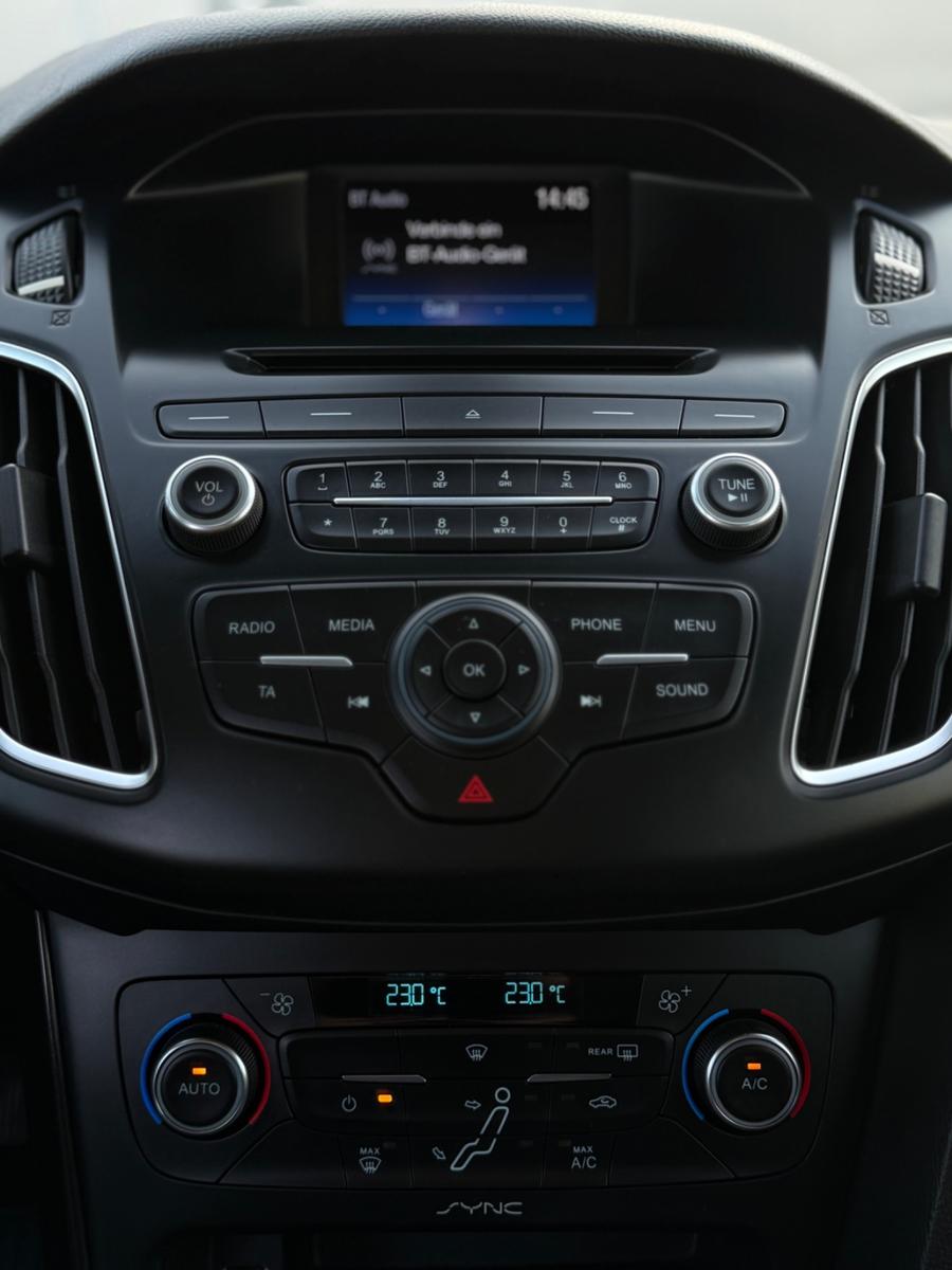 Ford Focus 2015 — photo 13