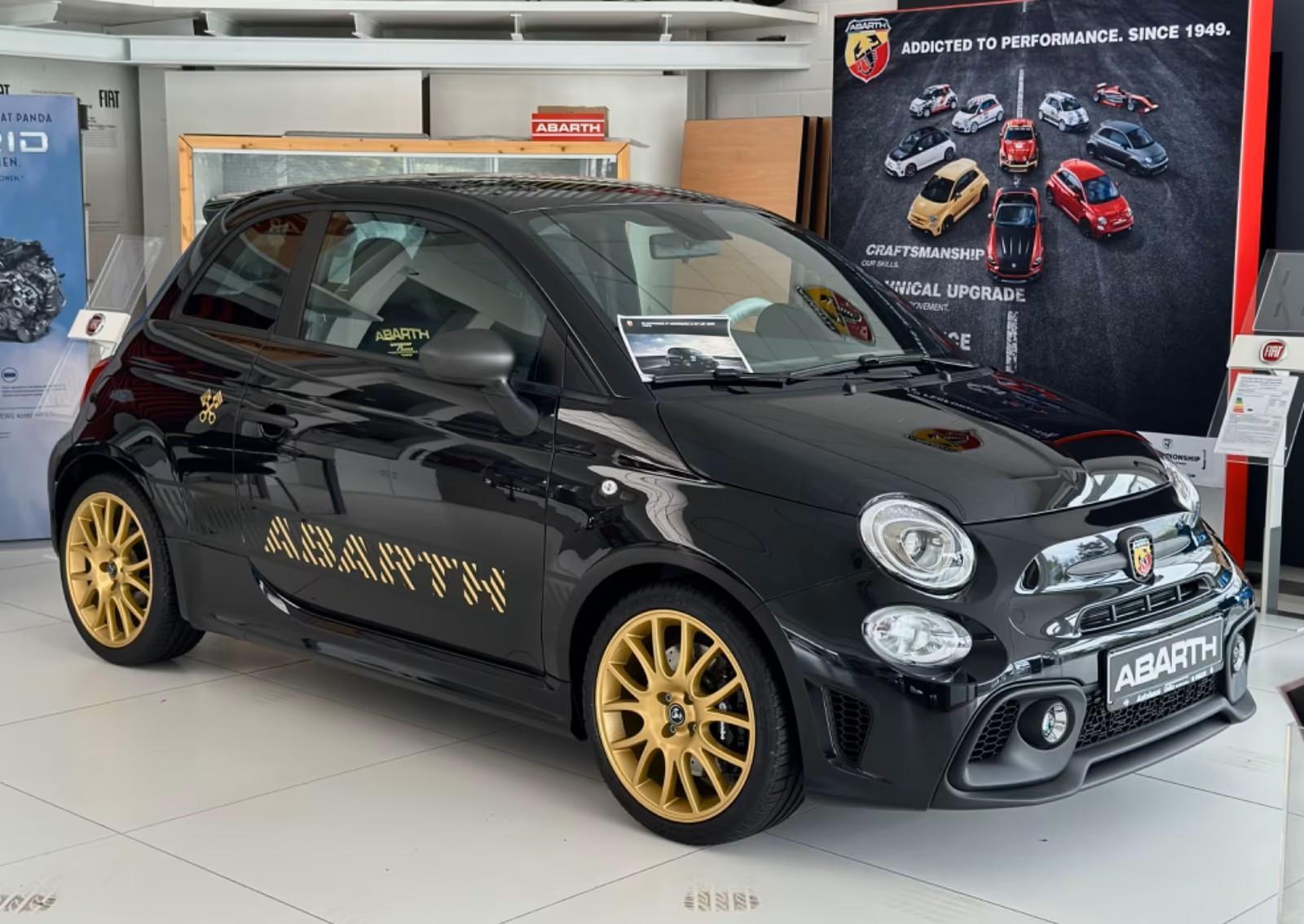 Abarth 695 (75 Anniversario)