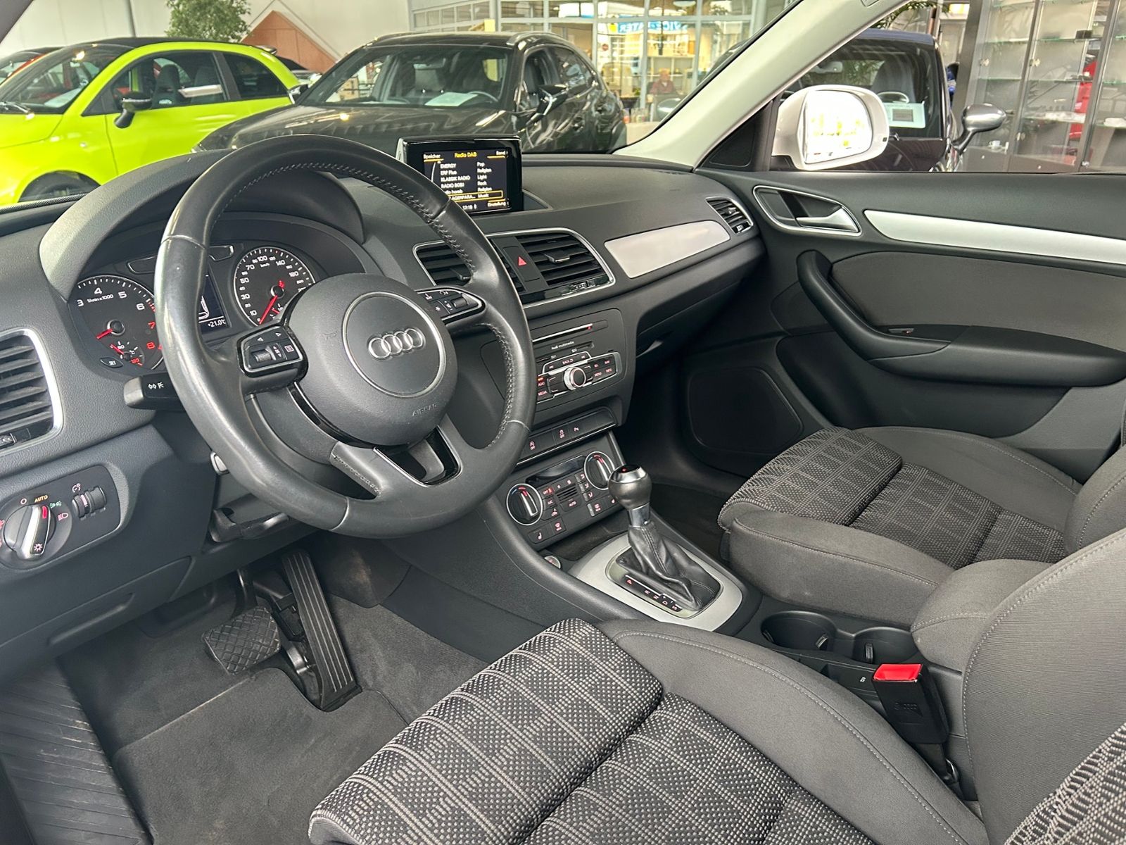 Fahrzeugabbildung Audi Q3 S-Line KLIMA LED NAVI ALU AHK