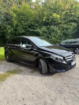 Mercedes-Benz  B-180/ AMG PEAK Edition/ Unfall frei/ Tüv neu - Mercedes-Benz B 180 Gebrauchtwagen in Hamburg