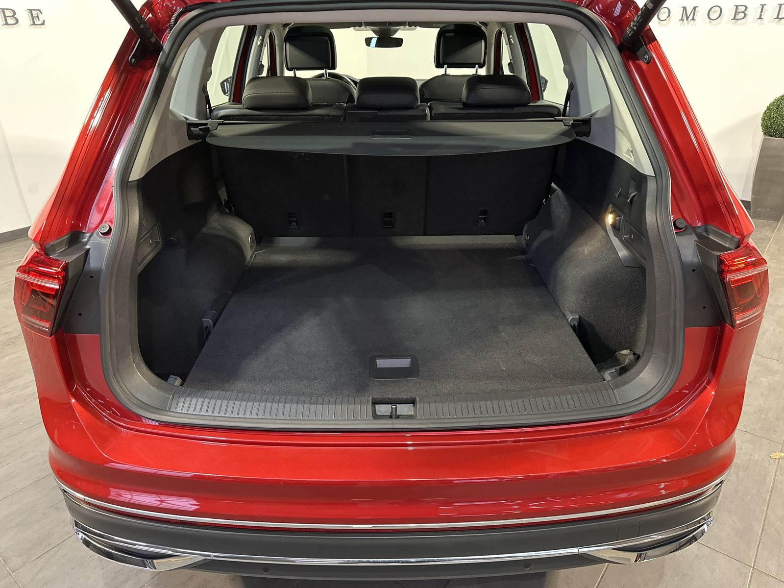 Fahrzeugabbildung Volkswagen Tiguan Allspace 4M DSG Elegance NAV+LED+PANO+ACC
