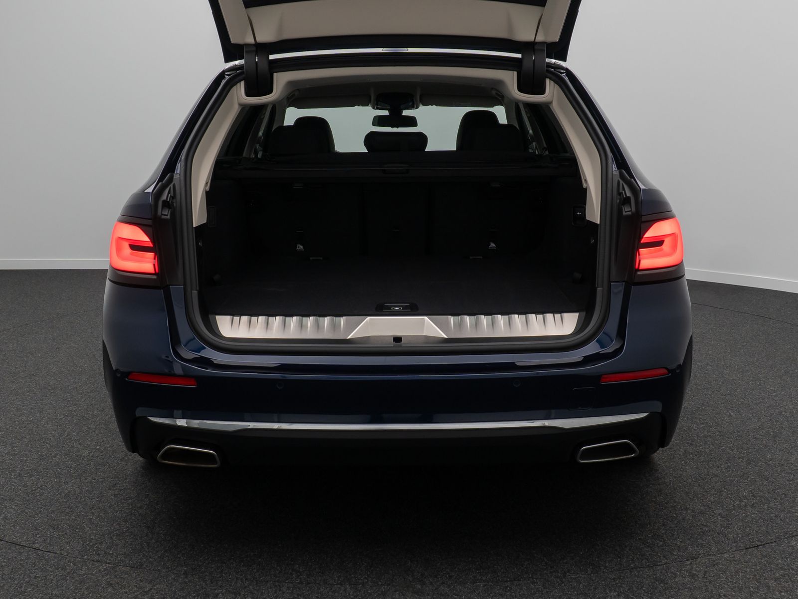 Fahrzeugabbildung BMW 530e Luxury Line DAB Laser 4*Klima Kamera Sport