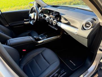 صورة 9 لـ 2022 Mercedes-BENZ EQB