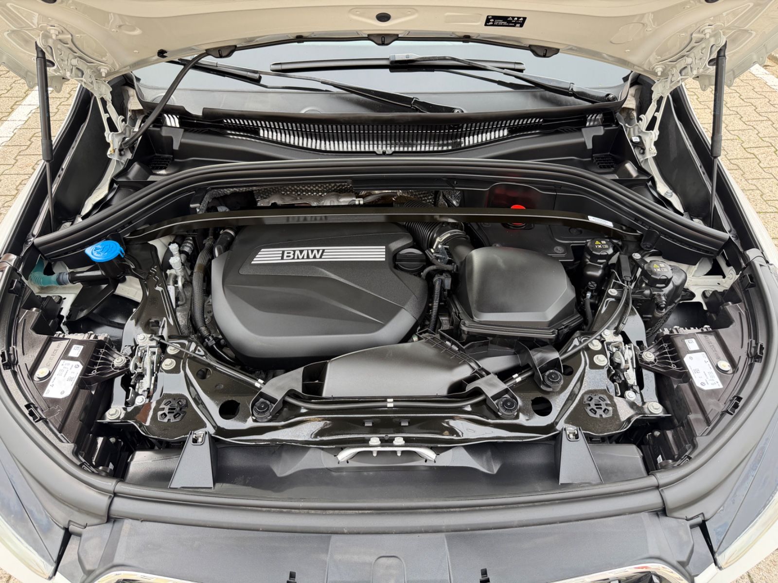 Fahrzeugabbildung BMW X1 23 d xDrive PANO TOTWINKEL KAMERA LEDER LED