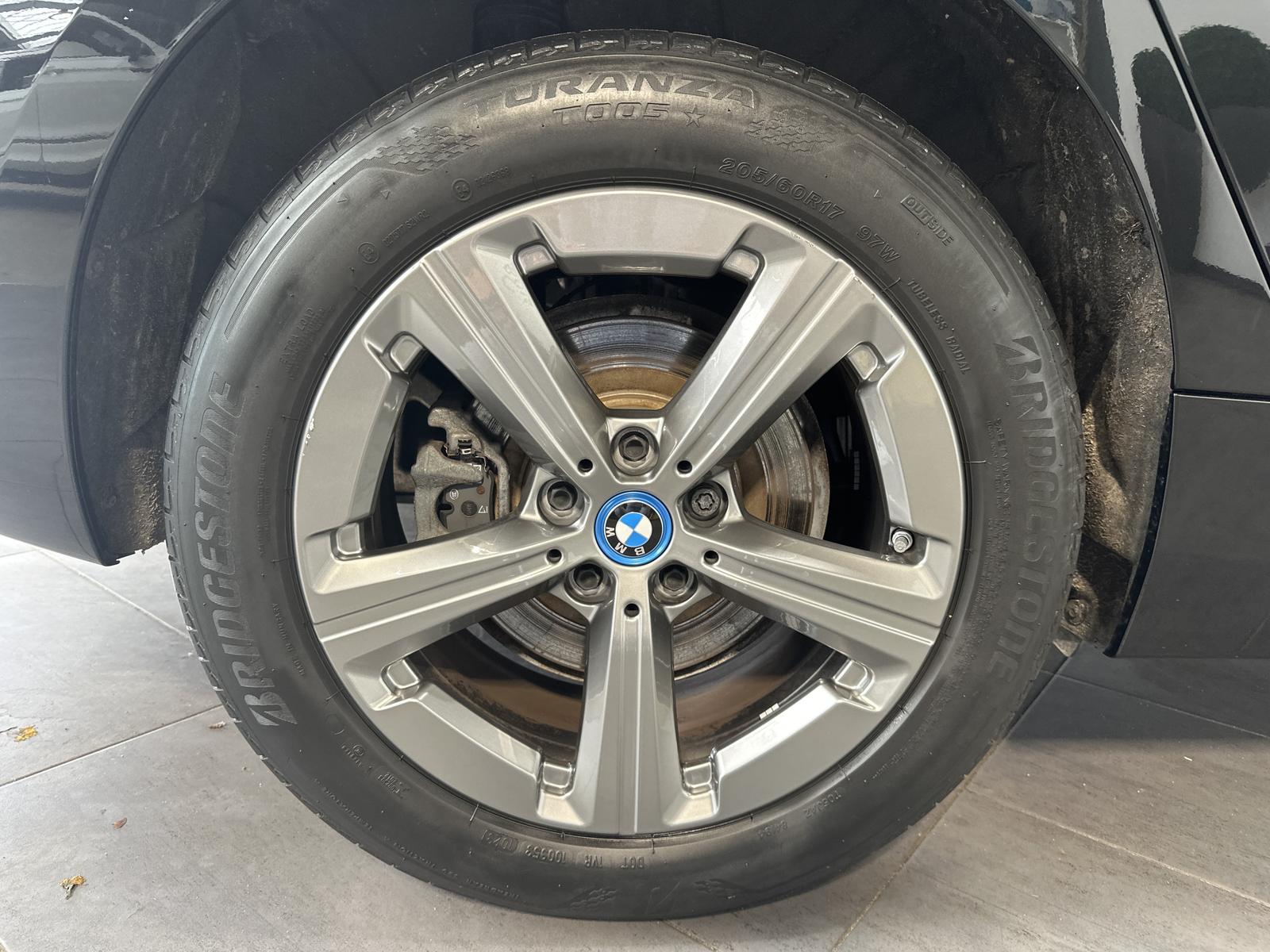 BMW 230 Active Tourer e xDrive NAV+LED+AHK+360°