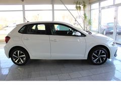 Fahrzeugabbildung Volkswagen Polo Life,4x Einparkhilfe,Leichtmetallräder,Navi