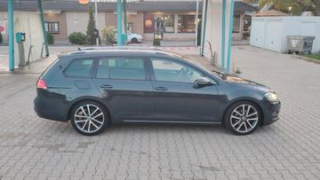 Volkswagen Golf - 6