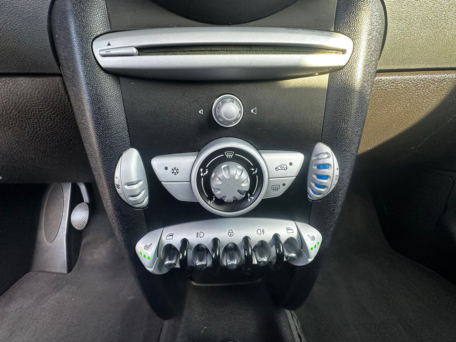 Fahrzeugabbildung MINI ONE Mini One