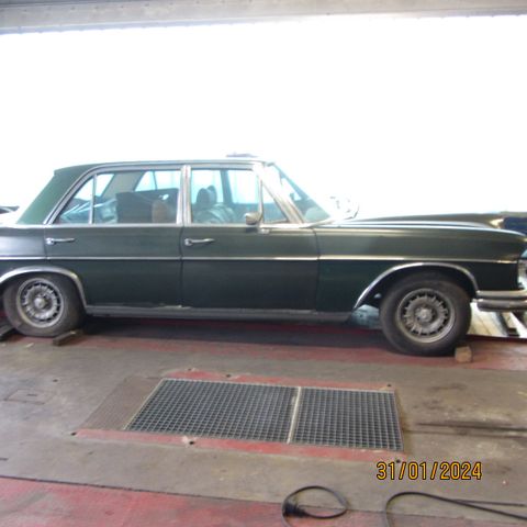 Mercedes-Benz 300 SEL /8    6,3    W 109