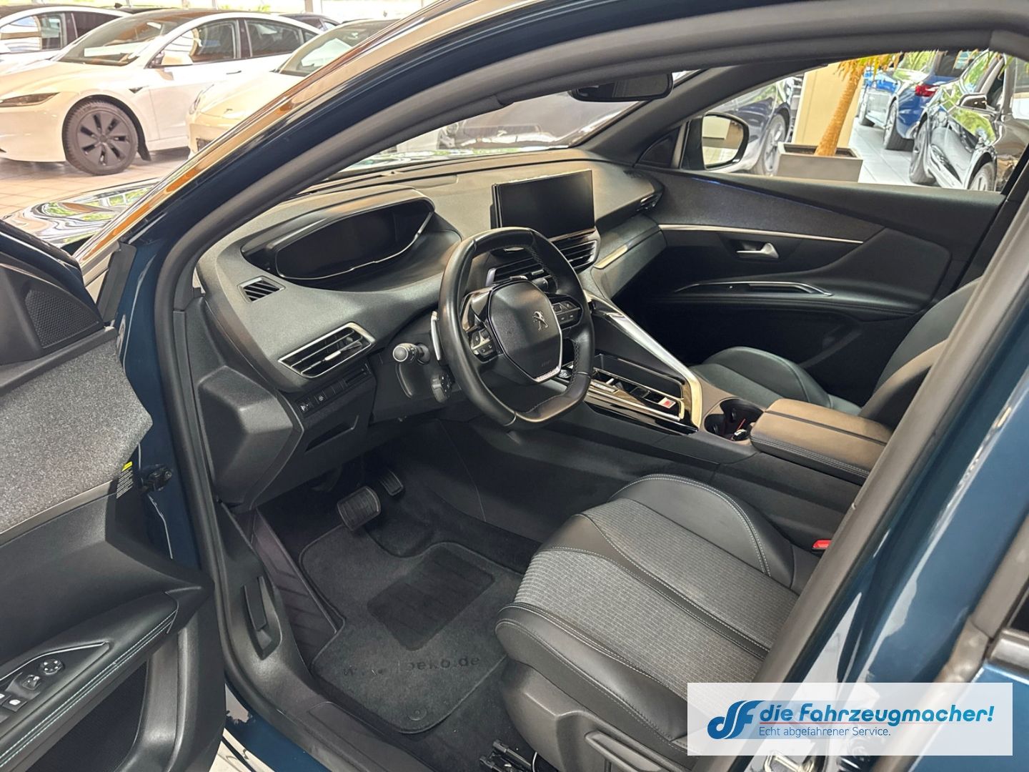 Fahrzeugabbildung Peugeot 3008 Allure Pack 1.2 PureTech 130 EU6d