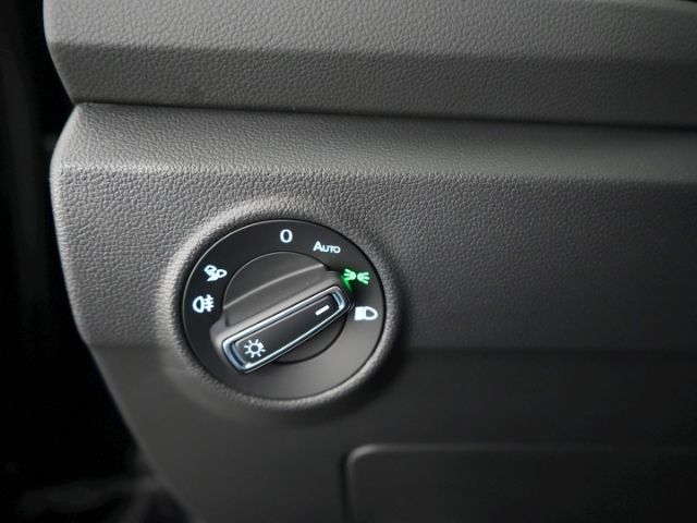 T-Roc R-LINE TDI DSG+AHK+MATRIX LED+NAVI+RÜCKFAH