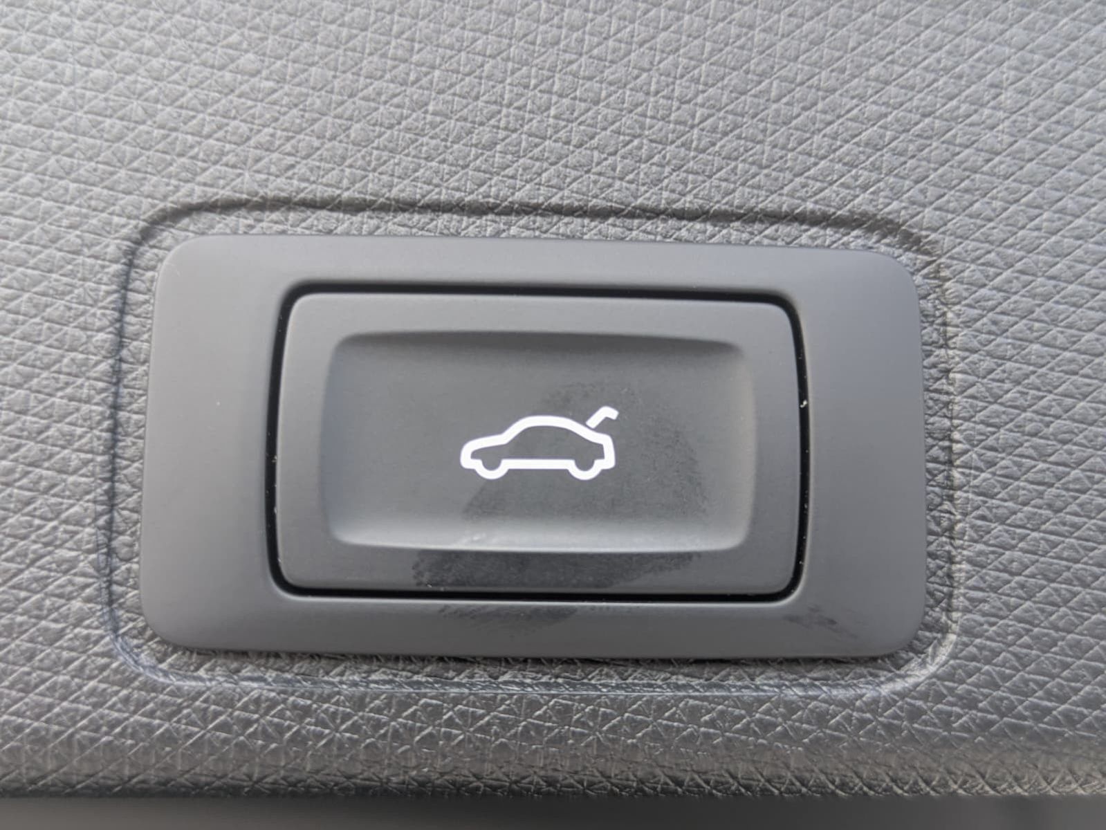Fahrzeugabbildung CUPRA Terramar 2.0 TSI 4D VZ HUD*MATRIX*PANO*DCC*20"