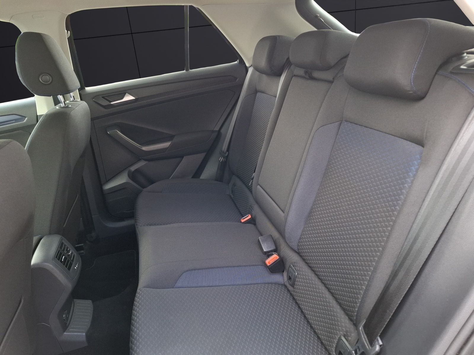 Fahrzeugabbildung Volkswagen T-Roc TSI United Navi ACC PDC SH LM
