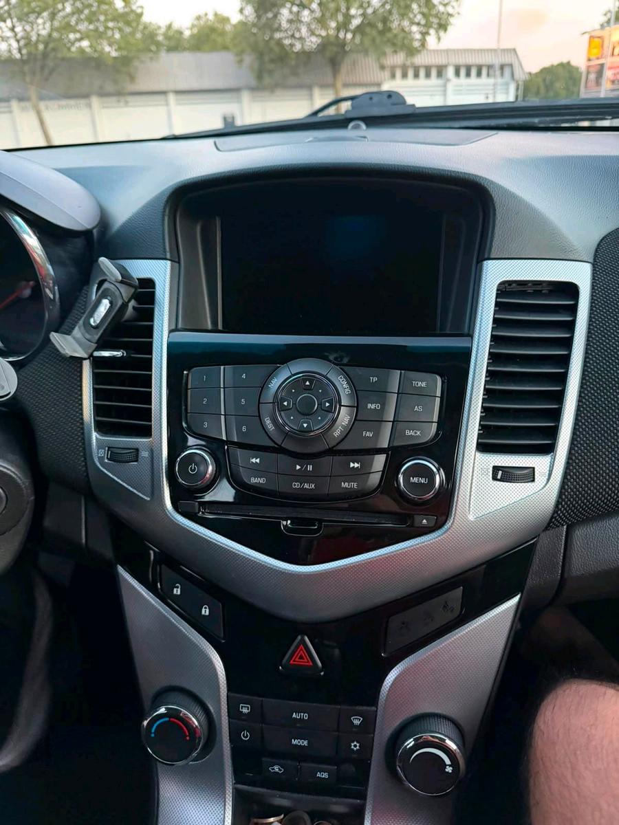 Chevrolet Cruze 2011 — photo 6