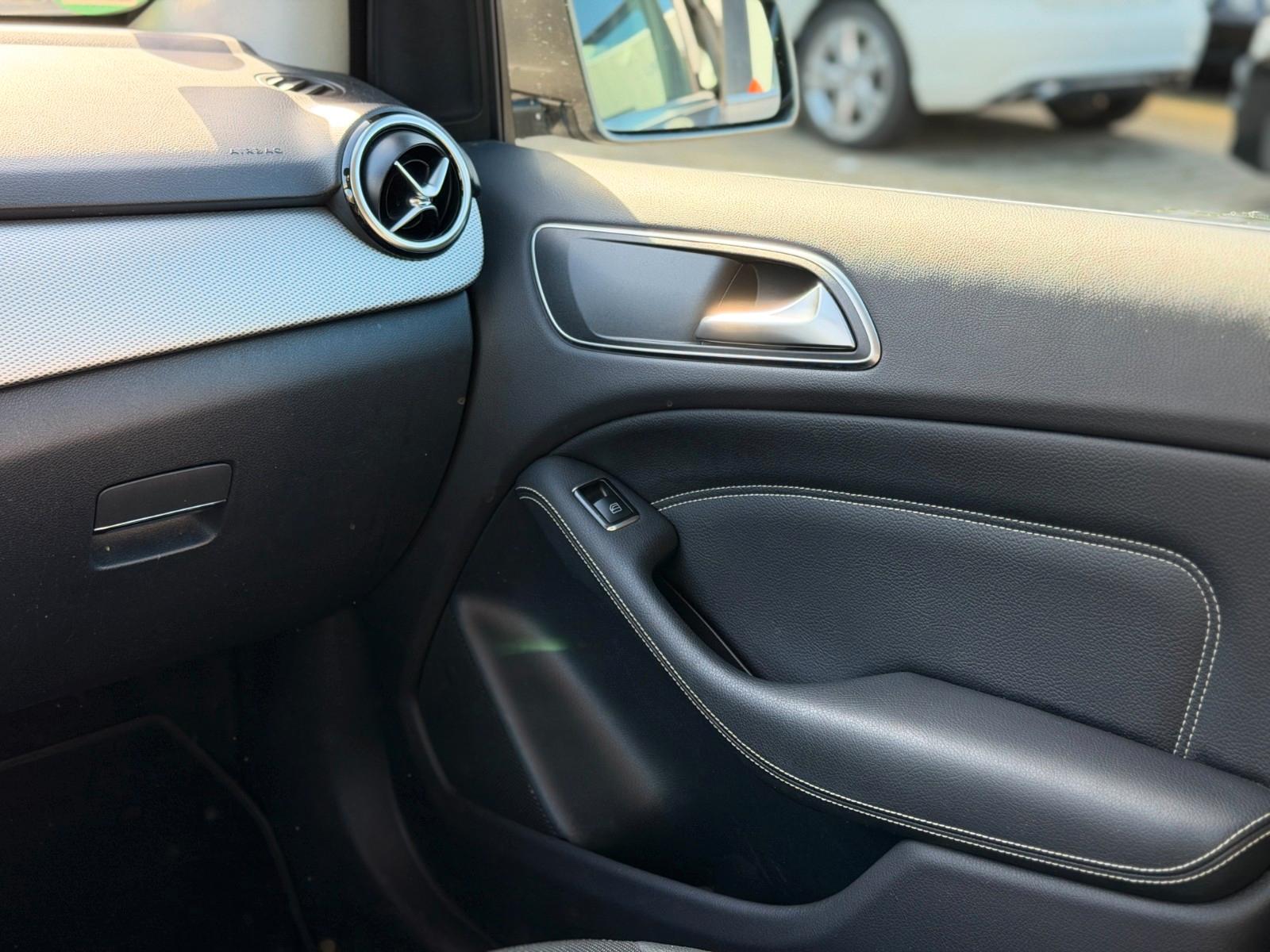 Mercedes-Benz B 180 Garantie *2.Hand*Kamera*LED*Urban*Navi*