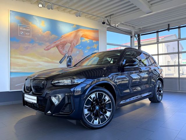 BMW iX3 Impressive M SPORT ACC+HUD+AHK+PANO+KOMF+20*