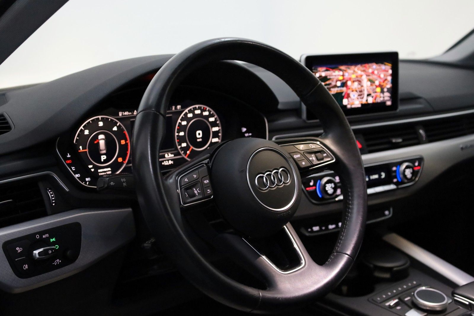 Fahrzeugabbildung Audi A4 Avant 40TDI quattro sport T.Leder,Navi,LED,SH