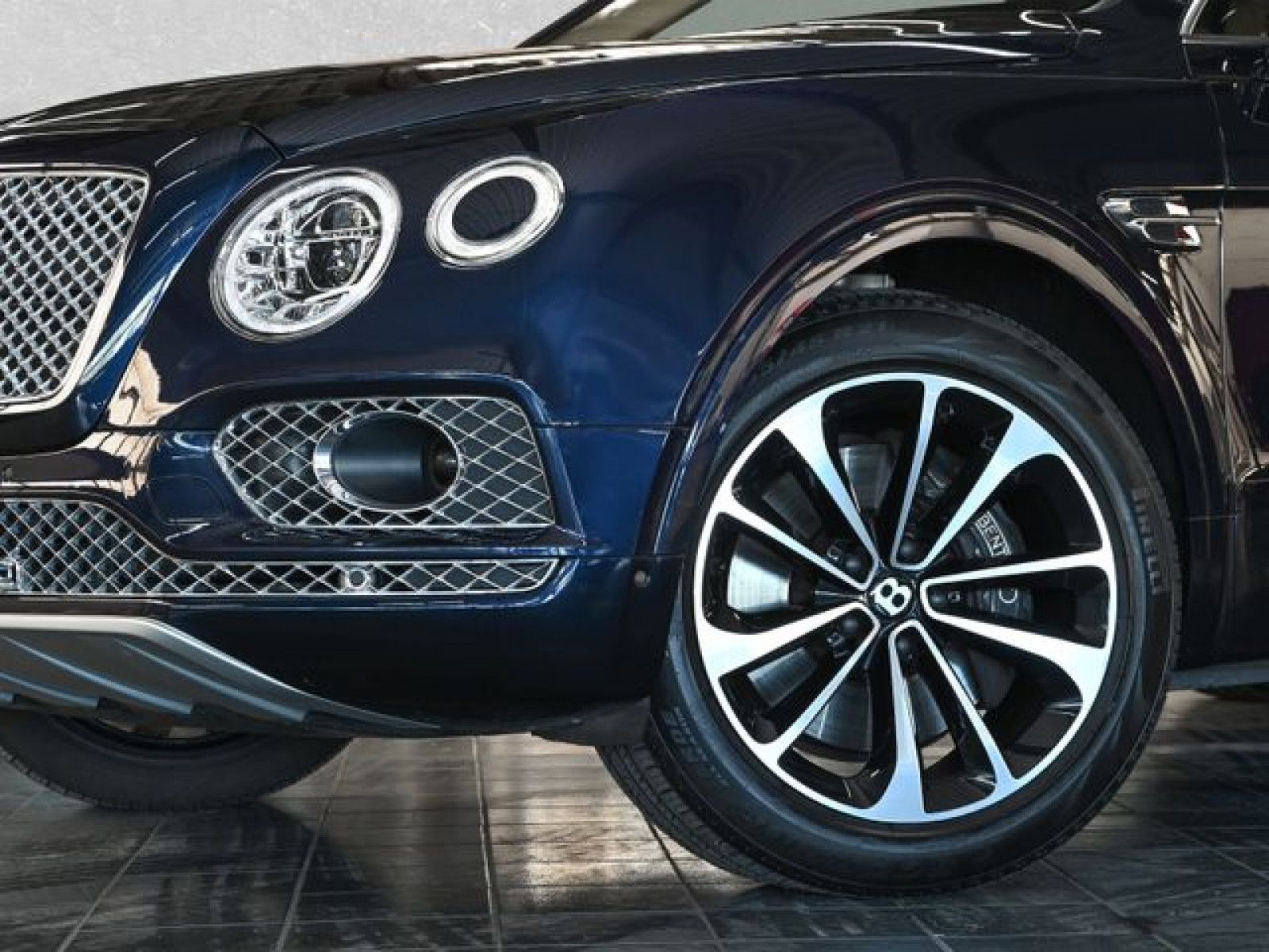 Fahrzeugabbildung Bentley Bentayga 6.0 W12 - ehem. Np. 272.800.- €