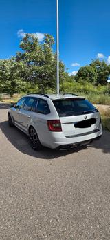 Skoda Octavia 2.0 TSI DSG RS60 Combi RS60 - Skoda Octavia RS60 mit Benzin-Antrieb