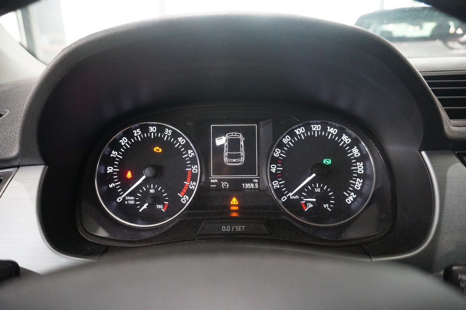 Fahrzeugabbildung SKODA Fabia Combi 1.4 TDI AMBITION DSG NAVI/LED/PDC