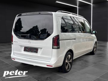 Mercedes V 220 - 3
