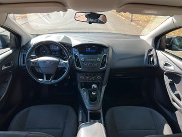 Ford Focus - 11