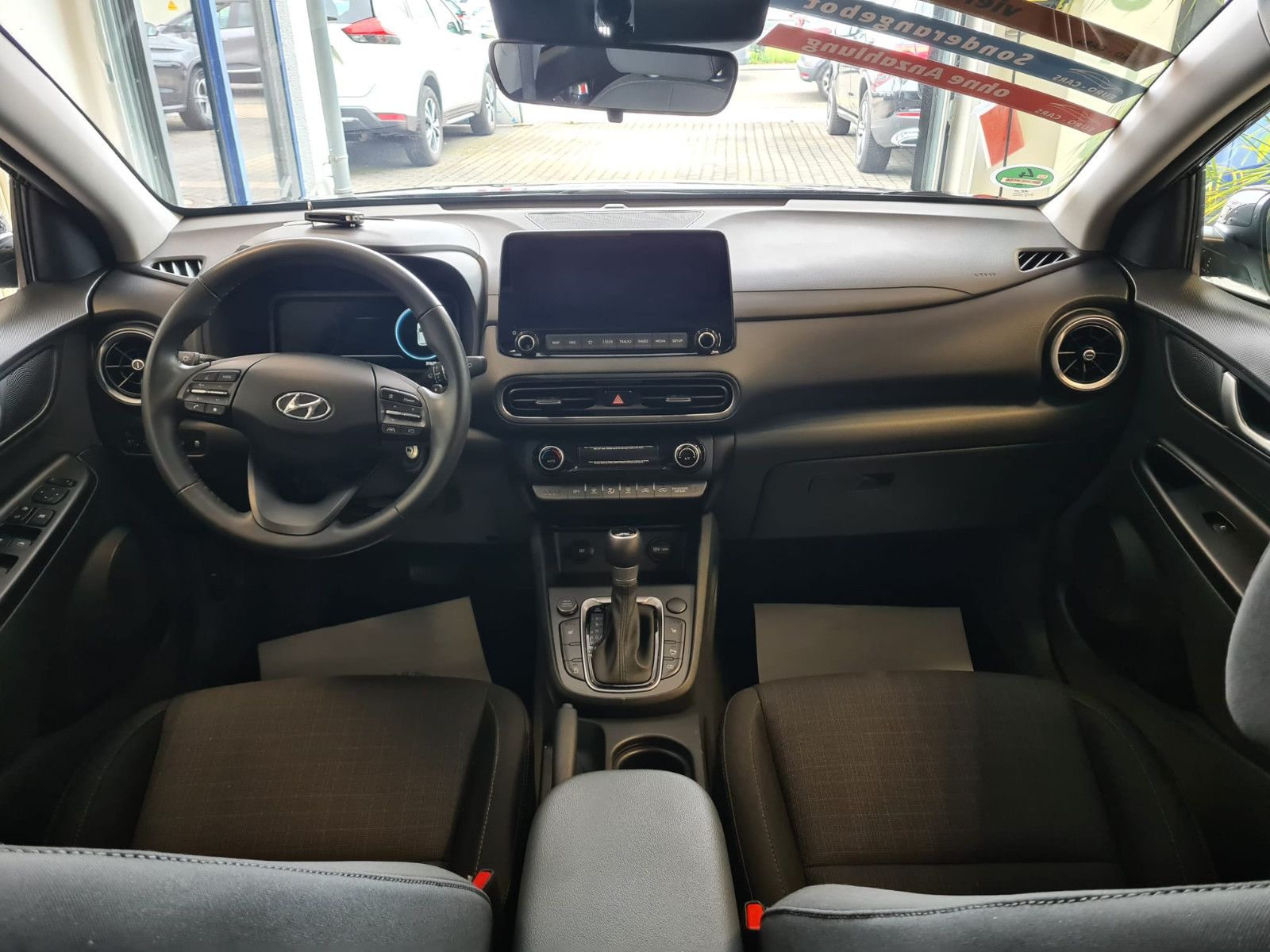 Fahrzeugabbildung Hyundai Kona 2WD / KAMERA / NAVI / ALLWETTER
