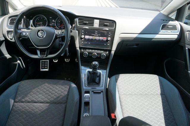 Golf VII 1.6 TDI IQ.DRIVE SHZ KLIMA ACC 19 Zoll