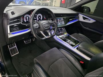 Audi Q8 - 8