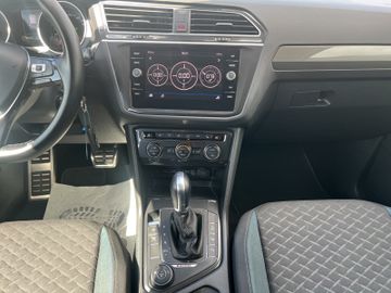 Volkswagen Tiguan - 11