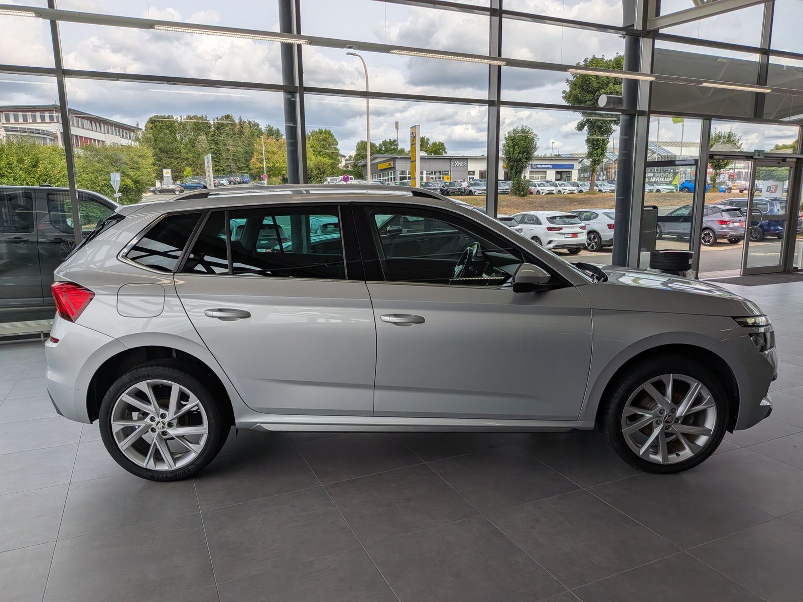 Fahrzeugabbildung SKODA Kamiq 1.6 TDI Style ad-LED PDC SHz Tempomat 18"