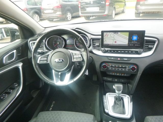 Fahrzeugabbildung Kia cee'd Sportswagon 1,6 CRDi >AUT/KAM/NAV/SHZ<
