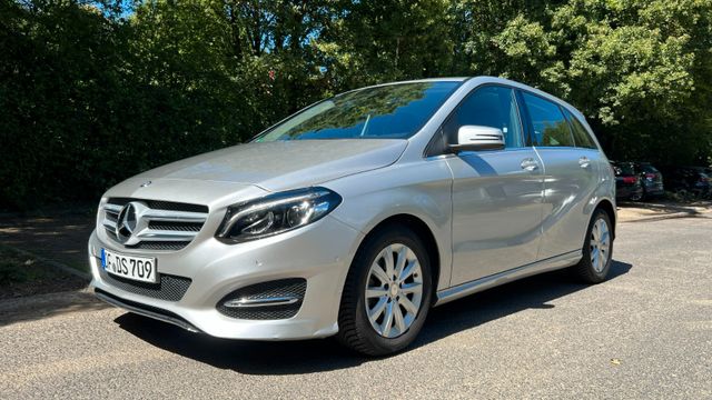 MERCEDES-BENZ B 180 -