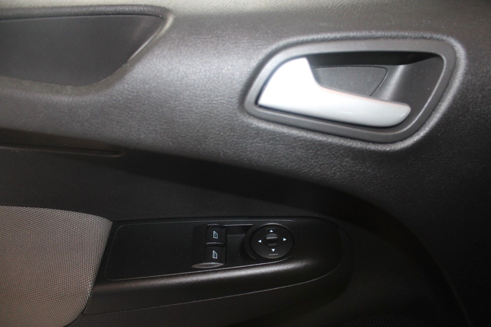 Fahrzeugabbildung Ford Tourneo Courier 1.5 TDCi Trend AHK KLIMA WinterP