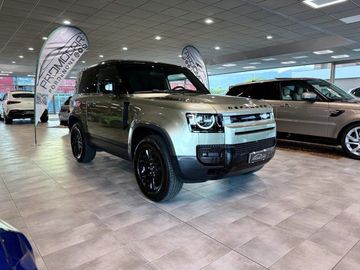 Land-Rover Defender - 3