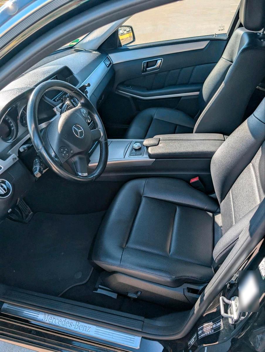 Mercedes-Benz E220 2012 — photo 6
