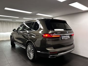 BMW X7 - 10