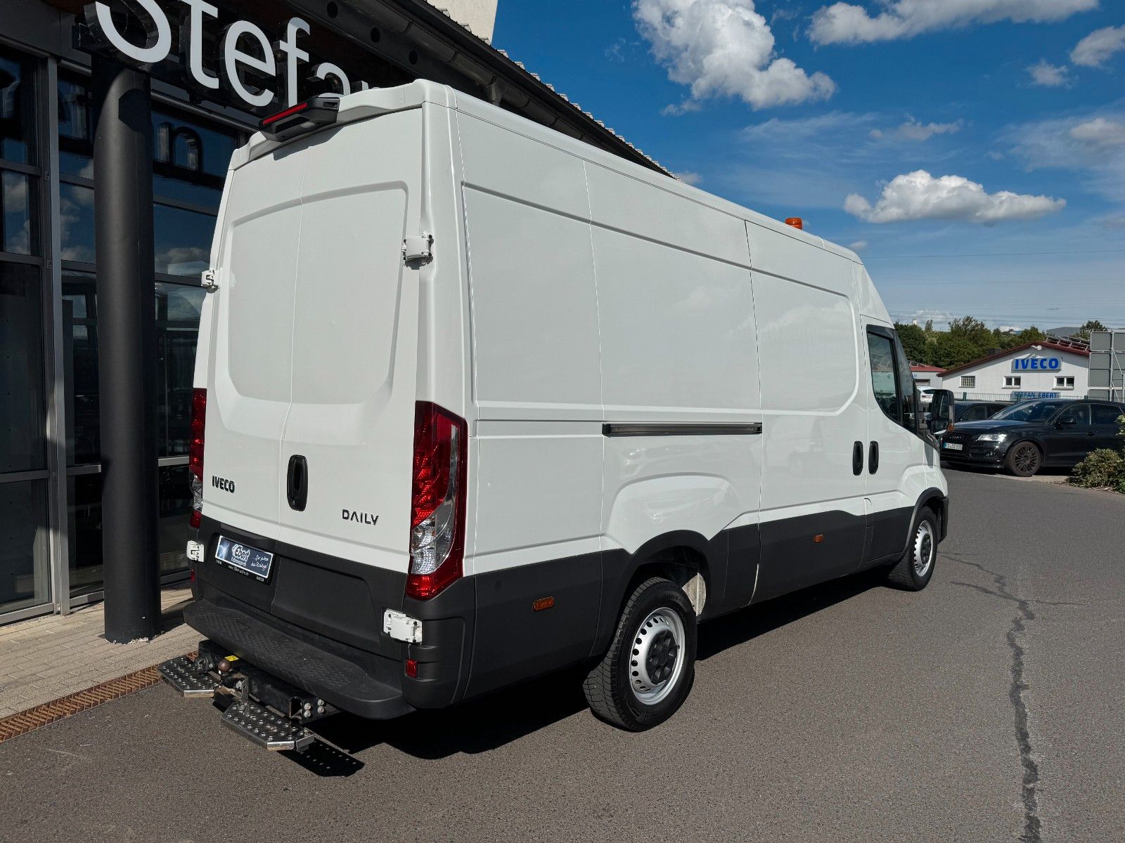 Fahrzeugabbildung Iveco Daily 35S16 *R3.520mm*Automatik*AHK*LED*