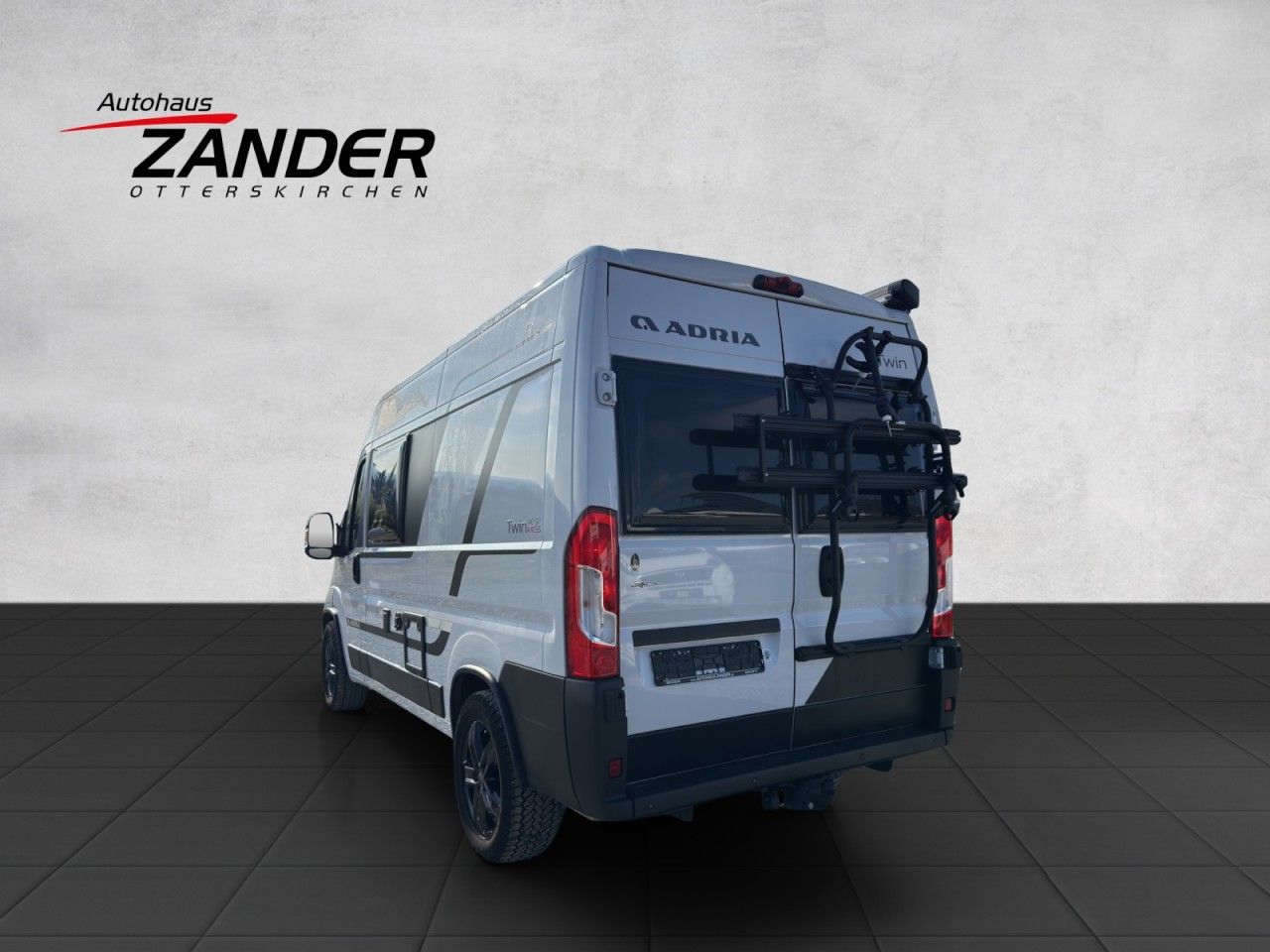 Fahrzeugabbildung Adria Twin 540 - viele Extras - 18 Zoll A/T Bereifung