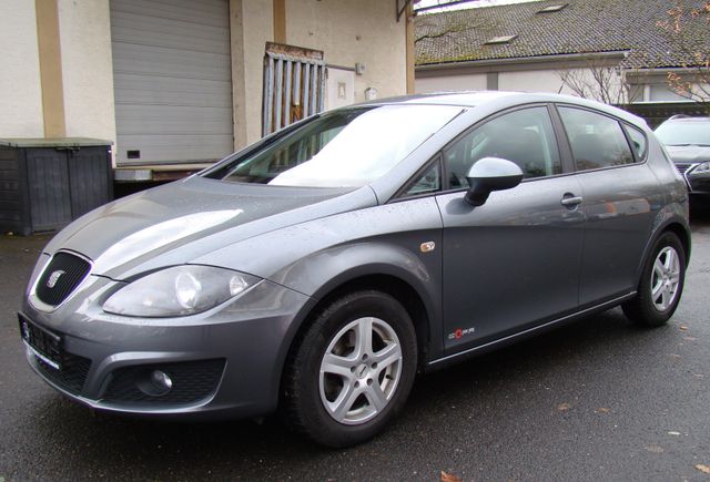 Seat Leon Style Copa PDC Navi 1.Hand 8-fach bereift !