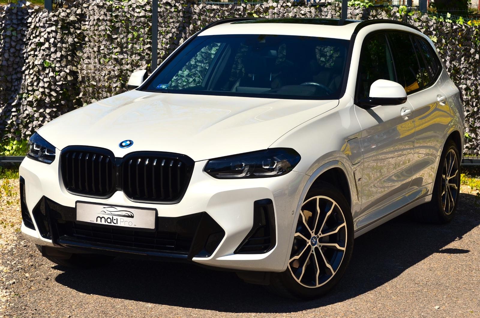 BMW X3 xDrive 30e M Sport PANO AHK 360 HEAD UP HK