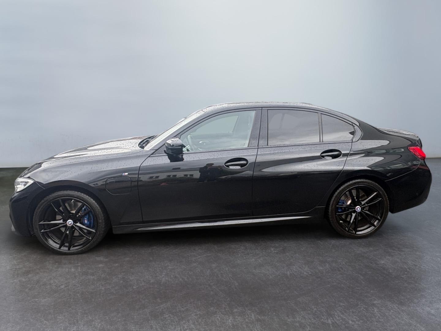 BMW 330 e Lim. M Sport *Laser*HuD*Harman*AHK*Kamera*