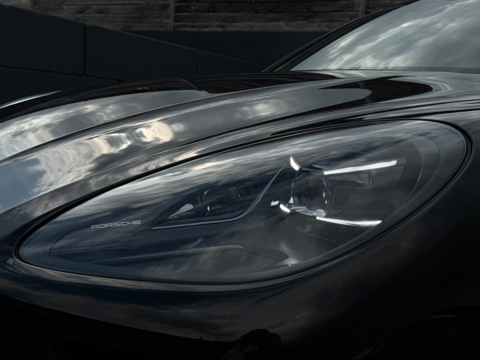 Fahrzeugabbildung Porsche Macan S V6 Pano Kamera Leder St-Heiz. Memory
