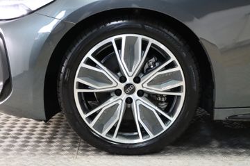 Fahrzeugverkauf 28 Audi A5 Avant TDI 150 kW S-Line Black Matrix Display